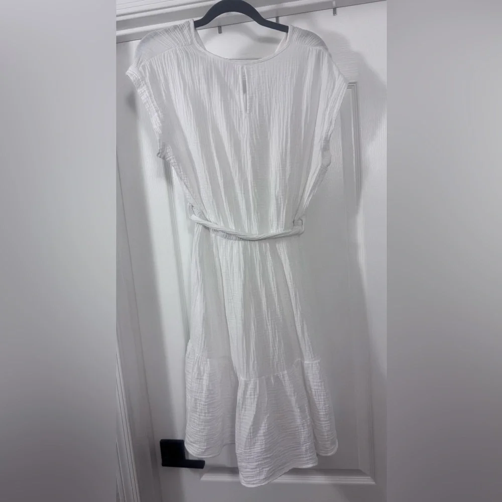 Magaschoni White V-Neck Dress - Picture 6 of 10